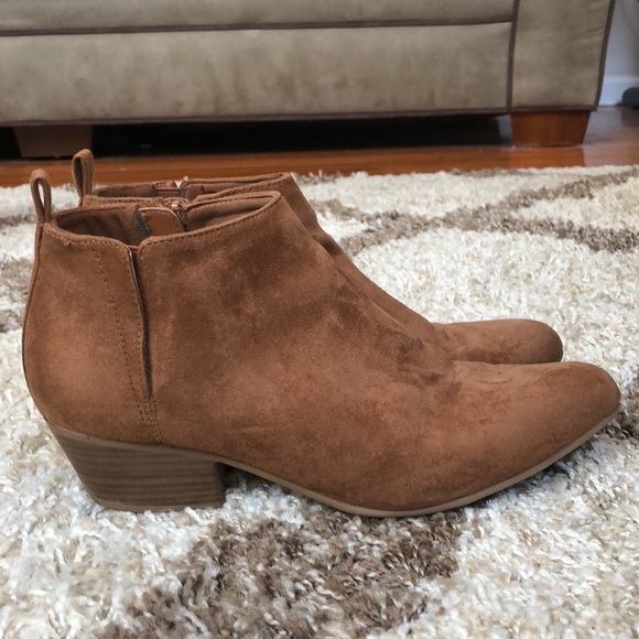 SOLD - brown suede ankle booties! - Picture 1 of 5